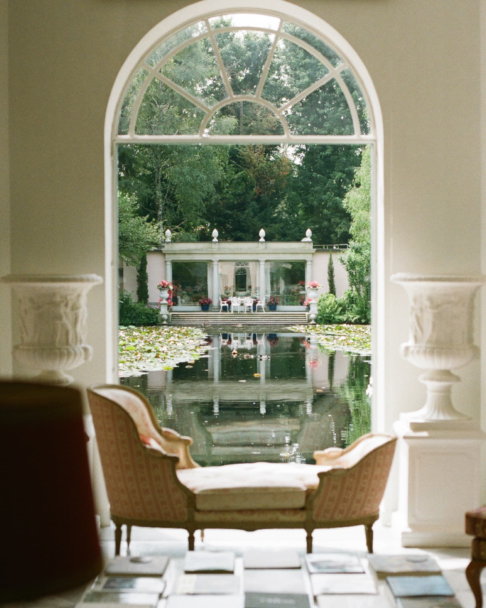 Neo-classical villa on a private lake photo 5